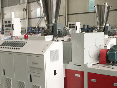 塑膠機械行業